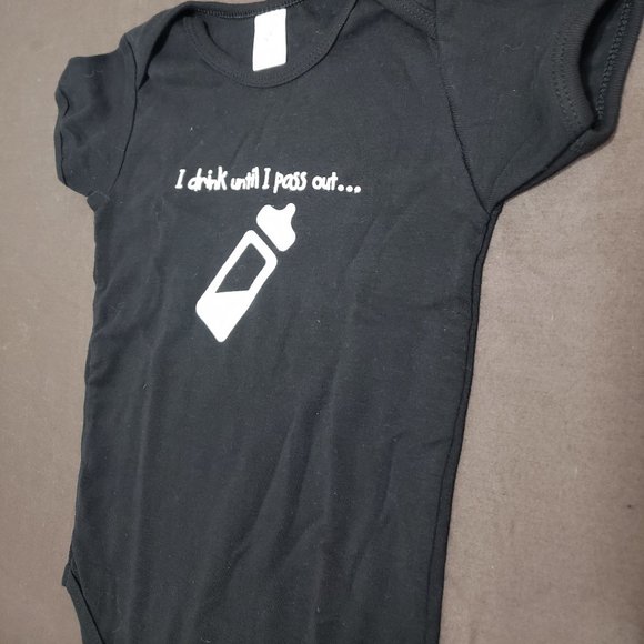 Rebel Apparel Novelty Diaper Shirt I Drink Till I Pass Out Size 12-18 Months - Picture 3 of 6